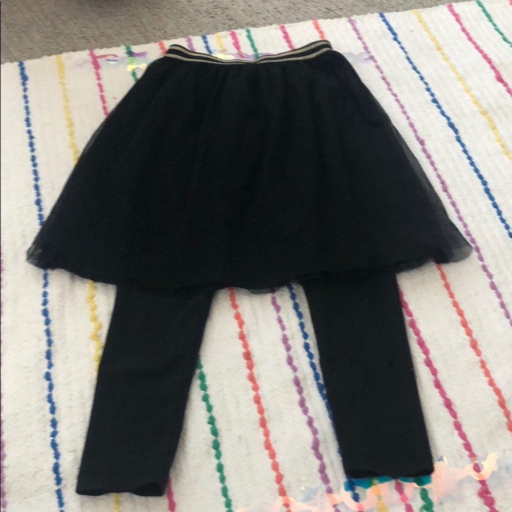 Skirt with leggings
